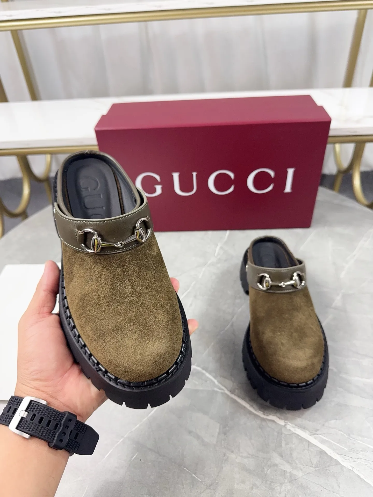 p500🐮🐮Gucci2024 new model, double GG groove thick-soled Loaf platform shoes. The original version is made 1:1. Super beautiful quality, classic model at the counter. ❶Upper: original frosted cowhide ❷Inner lining: water-dyed cowhide ❸Feet: water-dyed cowhide ❹Outsole: ultra-light original sole ❺thick sole heightening: 3.5cn ❻Packing: original packaging ❼Number: Women's 35-42 (41 42 customized, non-returnable) Men's model: 38-46 (45, 46 customized, non-returnable)